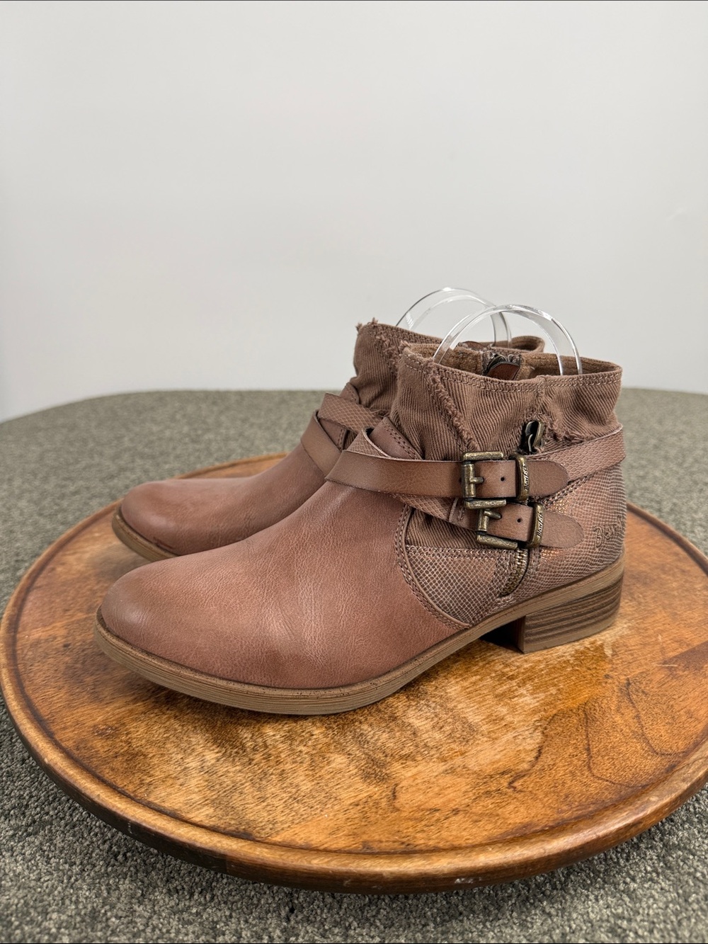 Blowfish Boots Wm 8 Brown Faux Leather Buckle Ankle Booties Malibu Vanya